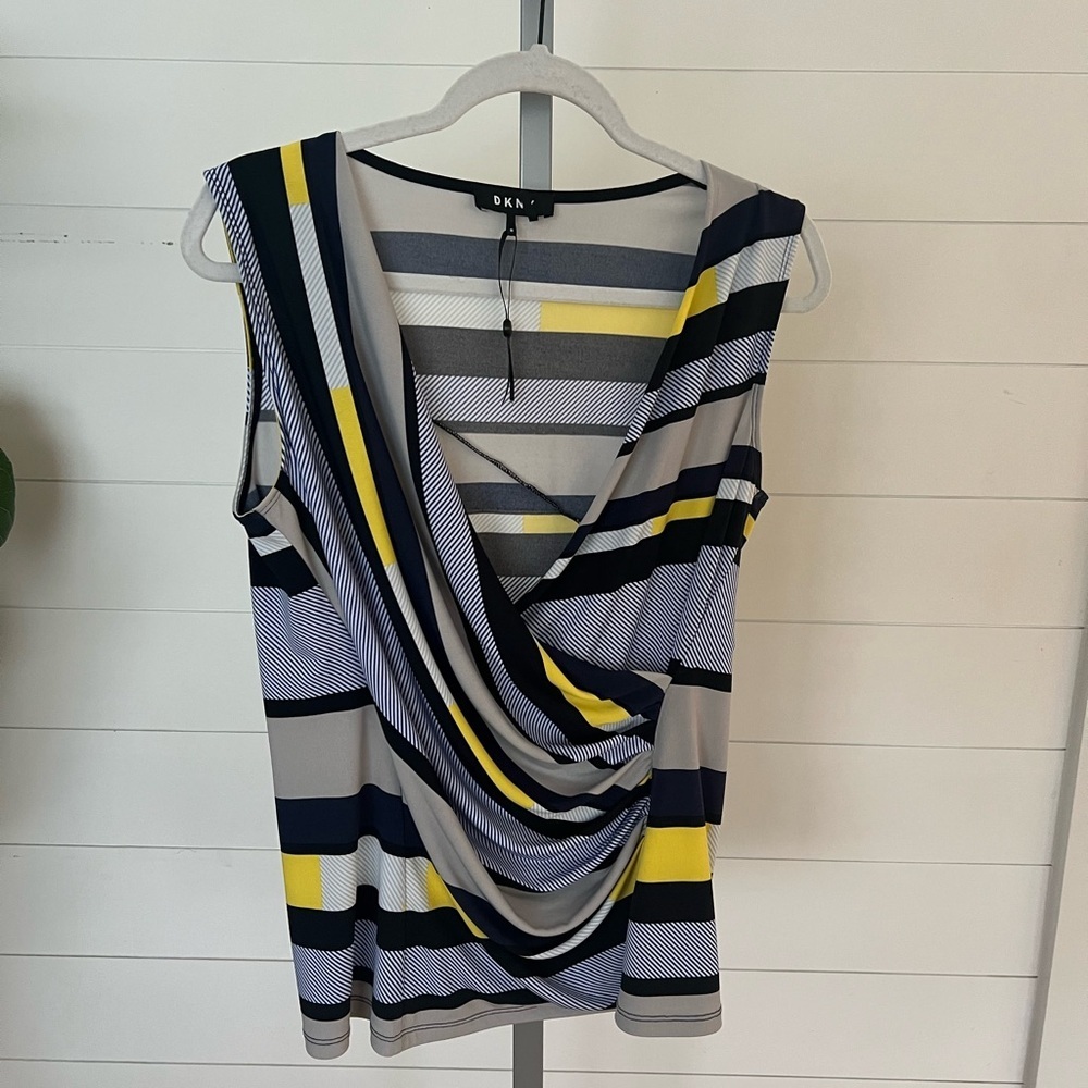 DKN Striped Sleeveless Draped Front Top | Size Medium | NWOT